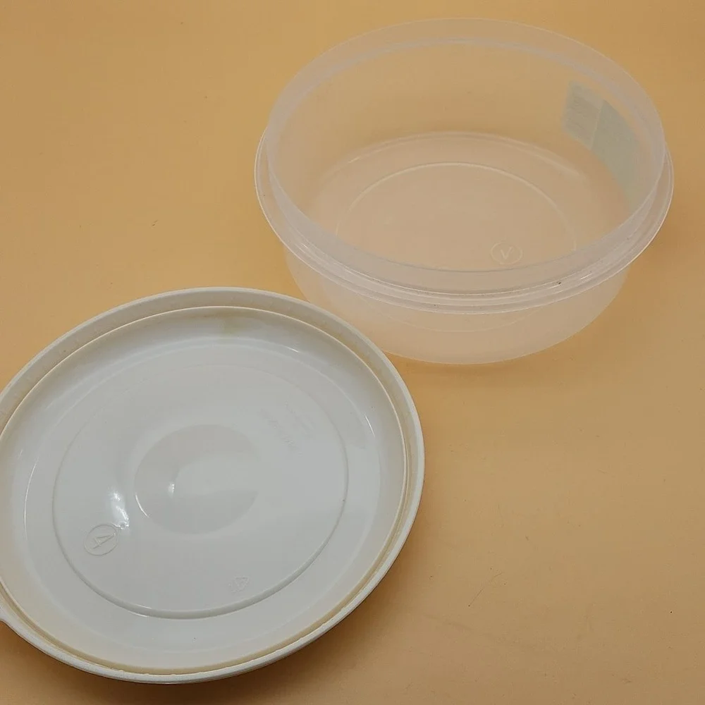 Rubbermaid really nice